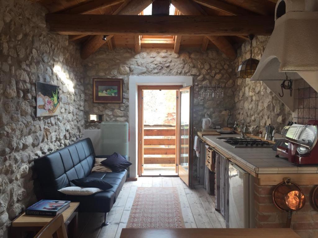 Il Rustico Di Peri Villa Exterior photo